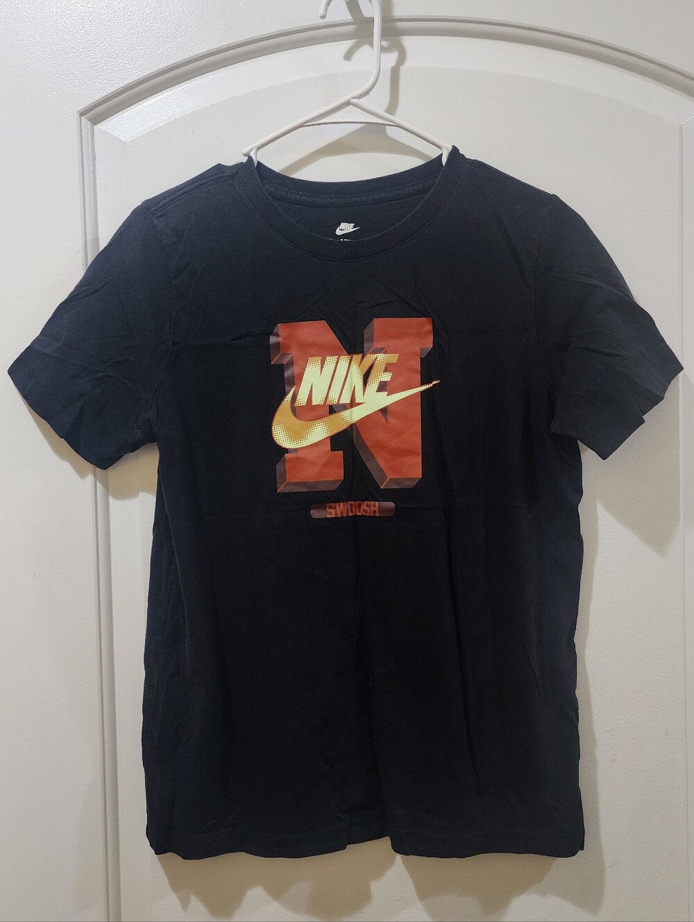 Nike Boy's Black Short Sleeve Crewneck 'The Nike Tee' Pullover Shirt X-Large XL
